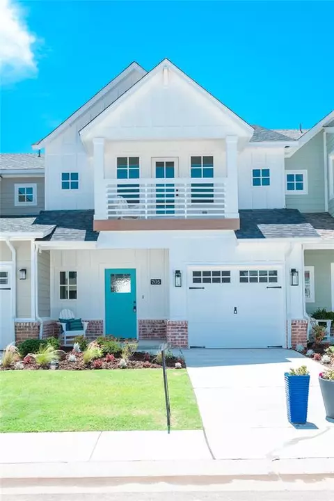 705 Harbor Town Dr, Edmond, OK 73034