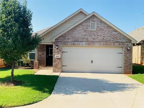 605 Christian Ln, Yukon, OK 73099