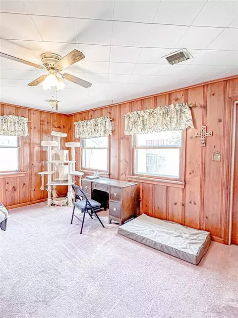 418 E 3rd St, Cordell, OK 73632 photo 10