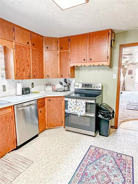418 E 3rd St, Cordell, OK 73632 photo 12