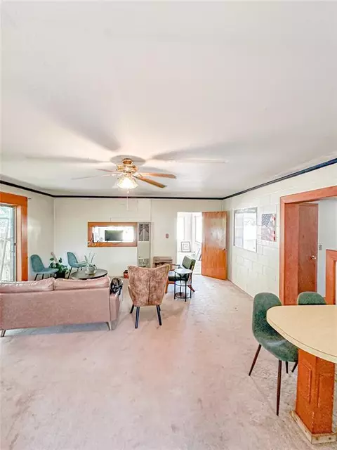 418 E 3rd St, Cordell, OK 73632 photo 5