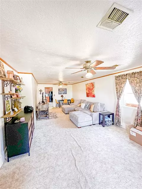 418 E 3rd St, Cordell, OK 73632 photo 4