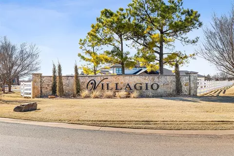 22040 Montmatre Cir, Edmond, OK 73012