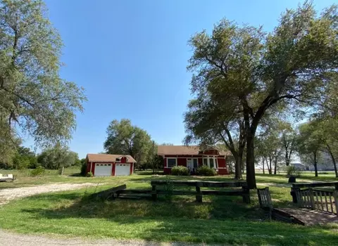 101 E Main St, Nardin, OK 74646