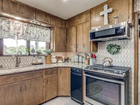 700 E 10th St, Cherokee, OK 73728 photo 21