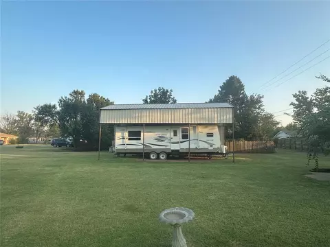 820 N 3rd St, Okeene, OK 73763 photo 21