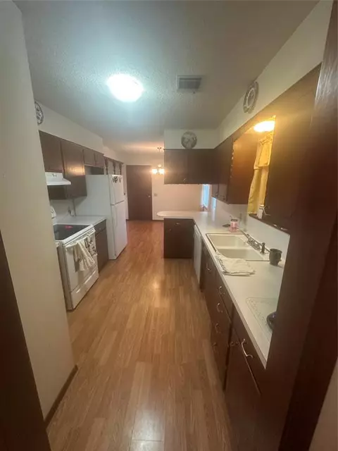 820 N 3rd St, Okeene, OK 73763 photo 7