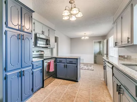 1301 Old Santa Fe Lake Rd, Tecumseh, OK 74873