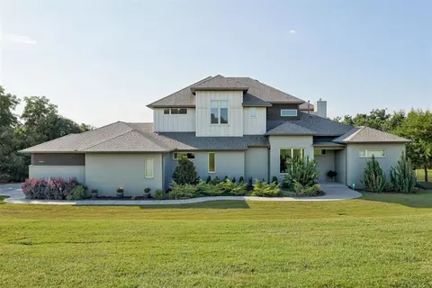 5416 Chateau Ln, Edmond, OK 73034