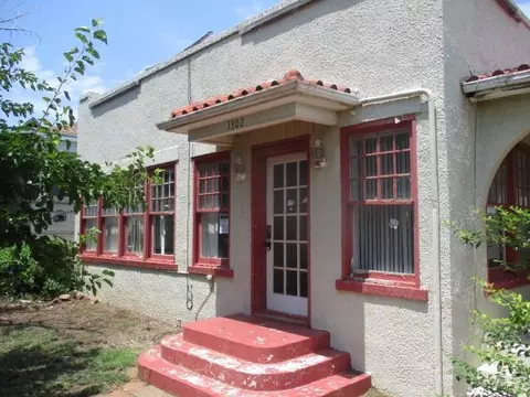 1302 Locust St, Alva, OK 73717