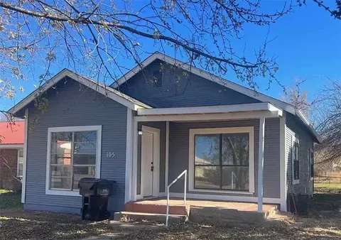 105 N Main St, Verden, OK 73092