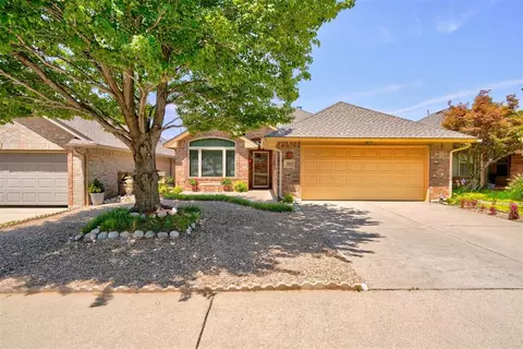 976 Pinebrooke Ct, Norman, OK 73072 photo 3