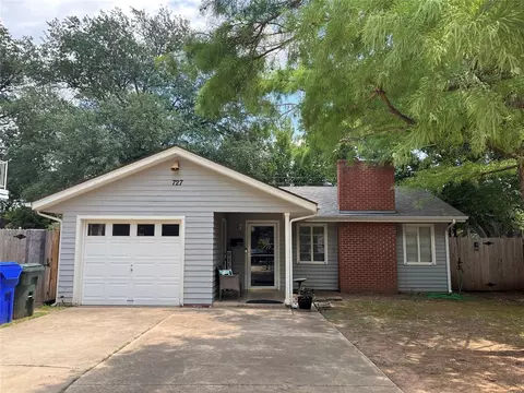 727 Chautauqua St, Norman, OK 73069
