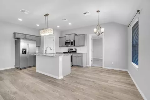 1013 Avalon Ct, Altus, OK 73521 photo 9