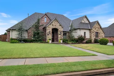3607 Creek Bend Rd, Edmond, OK 73003