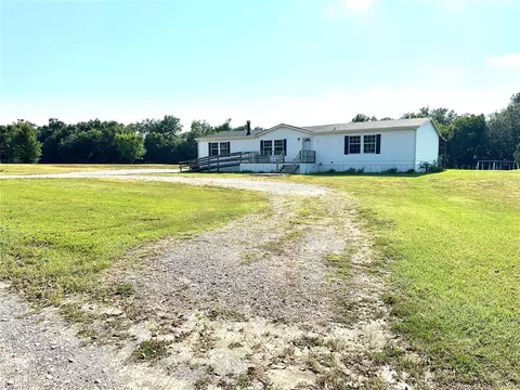 104 Castle Rock Ln, Shawnee, OK 74804