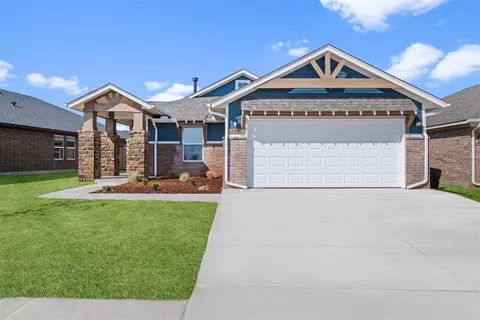 3209 Mount Nebo Dr, Yukon, OK 73099