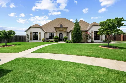 3001 Desert Willow Ct, Moore, OK 73160