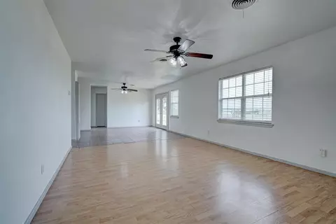 703 E Central, Carney, OK 74832 photo 11