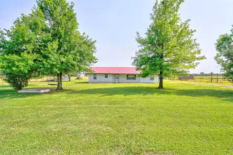 703 E Central, Carney, OK 74832 photo 2