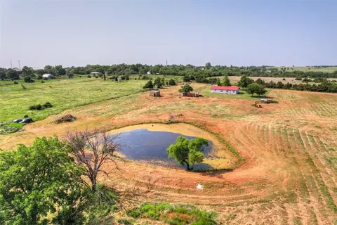 703 E Central, Carney, OK 74832 photo 5