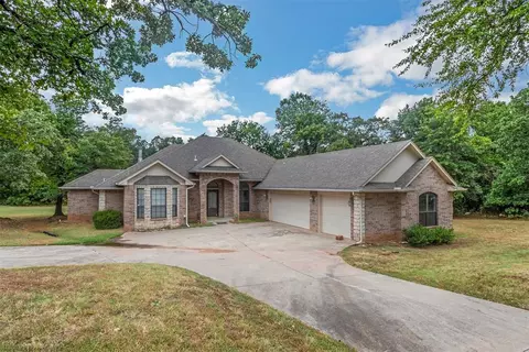 4201 Kings Ct, Oklahoma City, OK 73121