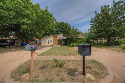 1817 Southcrest Dr, Norman, OK 73071