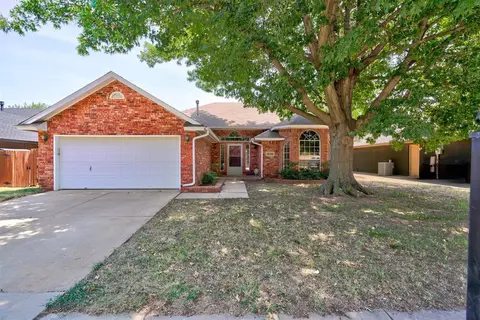 18316 English Oak Ln, Edmond, OK 73003