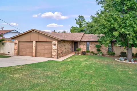 3706 N Divis Ave, Bethany, OK 73008 photo 2
