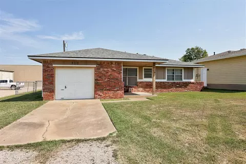 310 W 33rd St, Shawnee, OK 74804