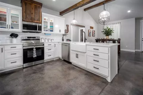 115 E Hert Ave, Perkins, OK 74059 photo 4