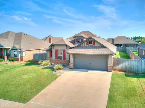 11024 NW 8th St, Yukon, OK 73099