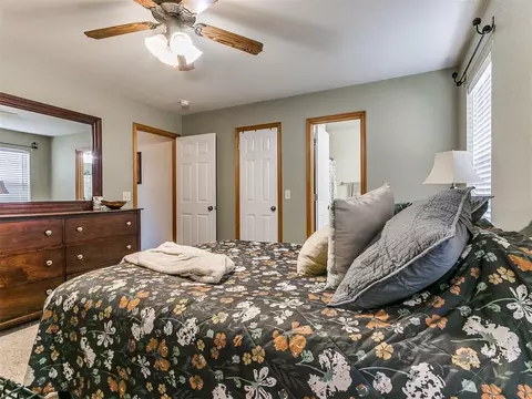 1005 SW 25th St, Moore, OK 73170 photo 13
