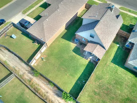 1005 SW 25th St, Moore, OK 73170 photo 31