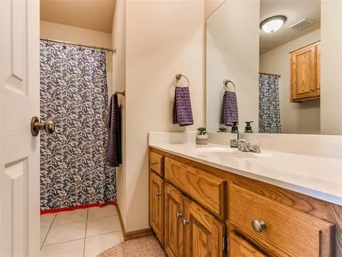 1005 SW 25th St, Moore, OK 73170 photo 24