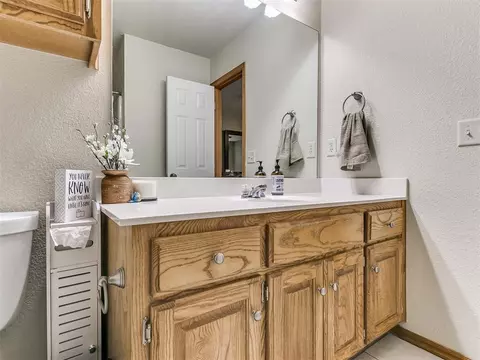 1005 SW 25th St, Moore, OK 73170 photo 25