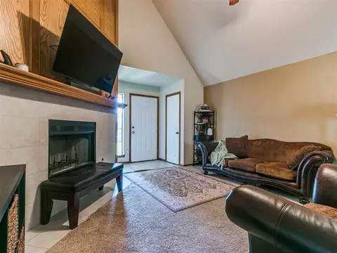 1005 SW 25th St, Moore, OK 73170 photo 11