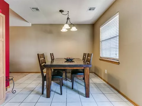 1005 SW 25th St, Moore, OK 73170 photo 22