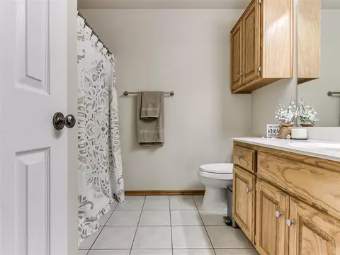 1005 SW 25th St, Moore, OK 73170 photo 14