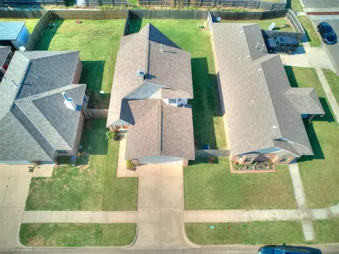 1005 SW 25th St, Moore, OK 73170 photo 35