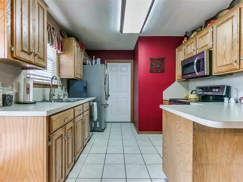 1005 SW 25th St, Moore, OK 73170 photo 15