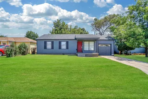 920 E Oakwood Ave, Altus, OK 73521