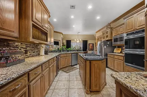 410 Chad Dr, Tuttle, OK 73089 photo 16