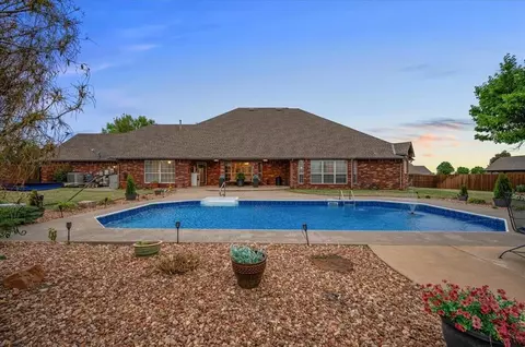 410 Chad Dr, Tuttle, OK 73089 photo 40