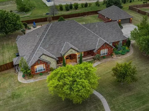 410 Chad Dr, Tuttle, OK 73089 photo 4