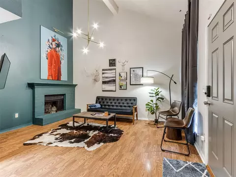 11525 N Meridian Ave #211, Oklahoma City, OK 73120