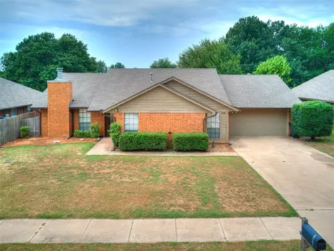 514 Garland Ct, Norman, OK 73072