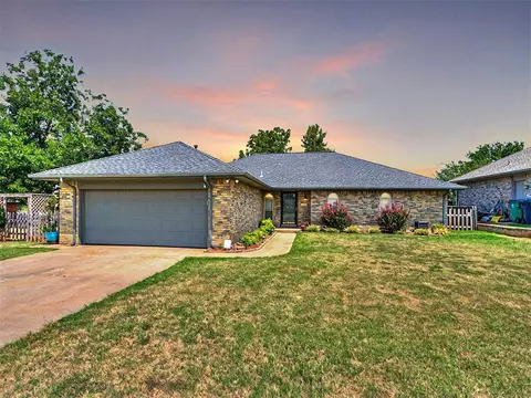 11213 NW 112th St, Yukon, OK 73099