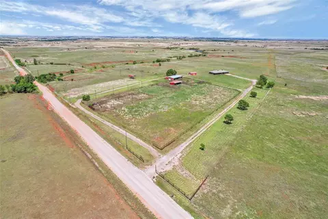 10366 N 2050 Rd, Canute, OK 73626