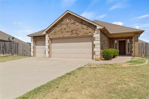 7707 SW Bradley Ct, Lawton, OK 73505